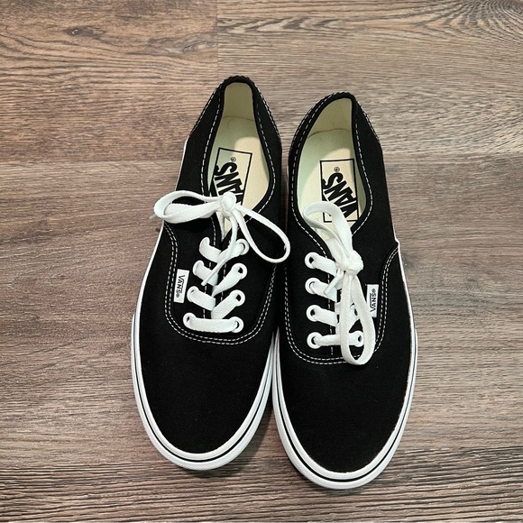 New Vans Black Authentic Shoe 6.5 Lifestyle, Original Icon, Lightweight Canvas - Picture 3 of 11